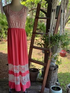 Peach Cream Lace Trim Sleeveless Maxi Dress Size Medium